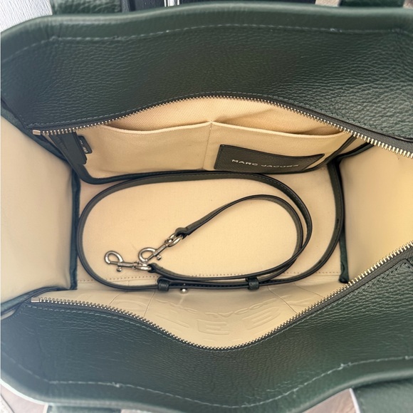 Marc Jacobs The Leather Medium Tote in Ivy - Picture 2 of 9